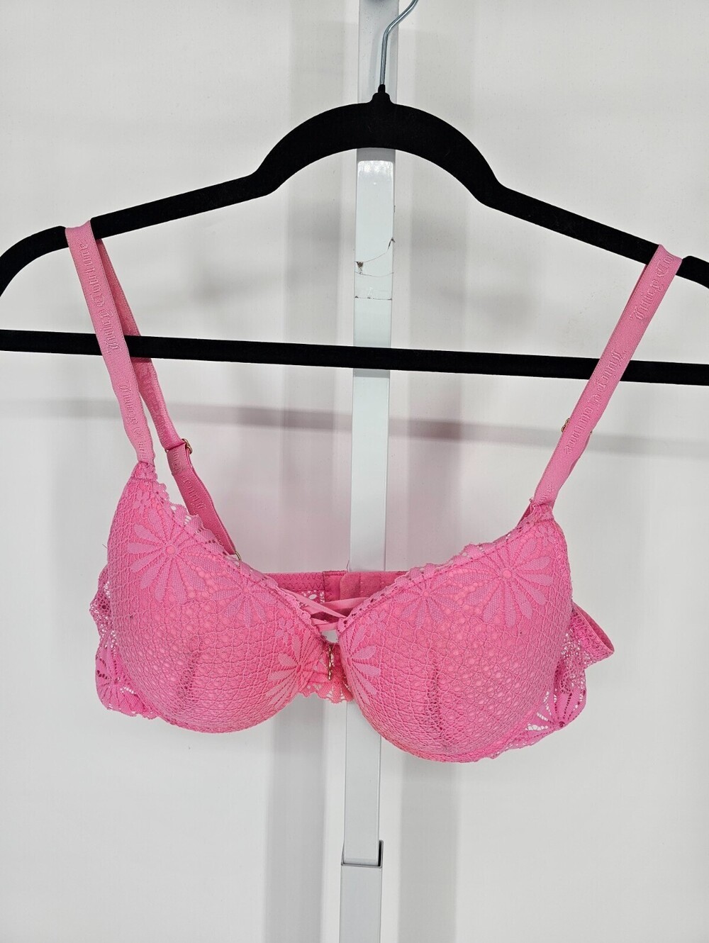 Juicy Couture Womens Sz 34B Padded T Shirt Bra Sexy Bright Pink Lace
